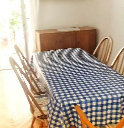 Apartment Beach House Supetar